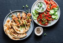لیست غذای نونی برای شام + جدول ۳۰ ایده متنوع و سریع