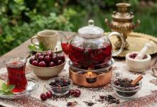 چای آلبالو چگونه درست کنیم؟ طرز تهیه چای آلبالو تازه و خشک + فوت وفن خوش رنگ شدن