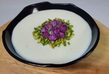 طرز تهیه فرنی با آرد برنج؛ دسر ساده و خوشمزه با شیر