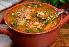 طرز تهیه سوپ مرغ با ورمیشل؛ یک سوپ مقوی و خوشمزه