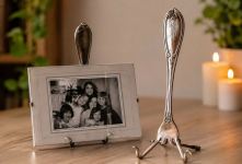 قاشق و چنگال های قدیمی را دور نریزید؛ با آن ها پایه عکس و چوب لباسی شیک بسازید!