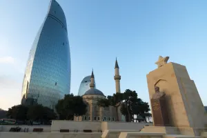 برج سوکار باکو / نماد پیشرفت و نوآوری در آذربایجان
