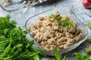 طرز تهیه تن ماهی در خانه