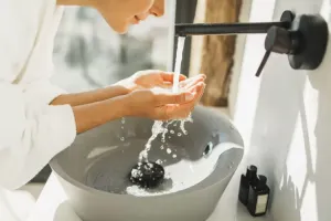 شستن صورت بعد از تزریق ژل و مراقبت های ضروری