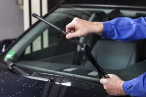 دلایل خرابی آب پاش برف پاک کن خودرو و آموزش کامل تعمیر