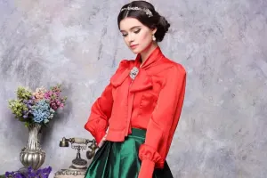 تم یلدایی شیک برای خانم های باسلیقه؛ نحوه انتخاب از طلا تا پالتو