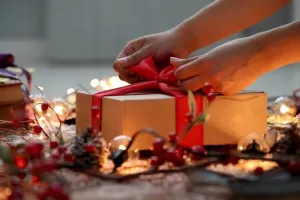 راهنمای خرید هدیه شب یلدا برای عروس و داماد