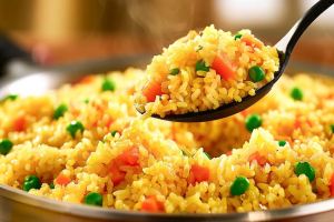 طرز تهیه پلو سبزیجات تابه ای خوشمزه و سالم در منزل