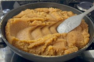 طرز تهیه حلوا ترکیه ای بدون شهد؛ مرحله به مرحله بدون گوله شدن آرد