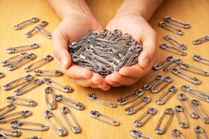 ساخت ابزار حکاکی الکتروشیمیایی روی فلزات با سنجاق قفلی و قاشق