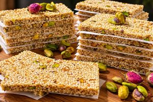 طرز تهیه سوهان کنجدی عسلی مقوی بدون شکر در کمتر از ۲۰ دقیقه