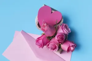 گل رز صورتی نماد چیست و چه موقع باید آن را هدیه داد ؟