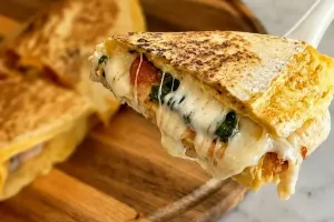 طرز تهیه یک املت خوشمزه و شگفت انگیز با کدو سبز !!