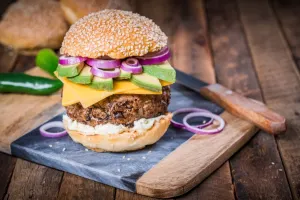 چگونه برگر مکزیکی خانگی درست کنیم؟