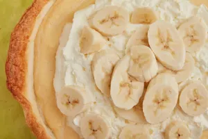 طرز تهیه تارت موز خوشمزه و جذاب برای مهمانی ها