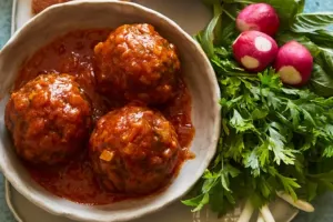 طرز تهیه کوفته بوقلمون در فر با سس مخصوص