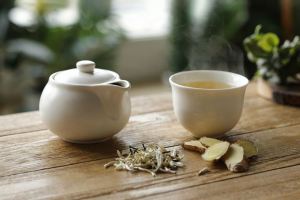 دمنوش چای سفید و زنجبیل؛ نوشیدنی معجزه آسا برای سلامتی و آرامش
