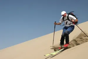 اسکی صحرانوردی: از حمل و نقل باستانی تا ورزش مدرن زمستانی