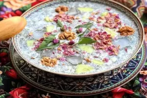 طرز تهیه آب دوغ خیار مجلسی و لاکچری با طعمی غنی و سرو شیک