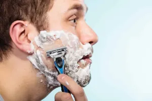 صدای تیغ زدن صورت : دانلود صدای اصلاح کردن صورت