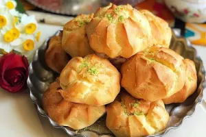 طرز تهیه نون خامه ای بسیار خوشمزه به سبک قنادی های معروف !