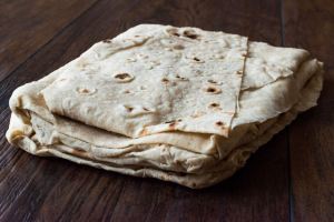 کالری، ارزش غذایی و خواص نان لواش سبوسدار + طرز تهیه