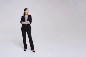 انتخاب بهترین کفش برای کت و شلوار زنانه در محیط کار و مهمانی