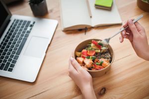 سالم ترین ناهار برای محل کار؛ نکات ایمنی و راهنمای نگهداری غذا