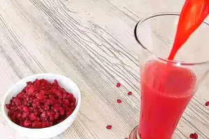 طرز تهیه آب زرشک با زرشک قرمز تازه + با نکات مهم