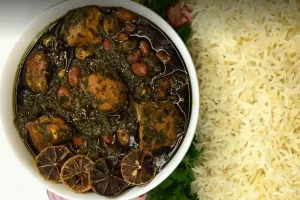 طرز تهیه قورمه سبزی با مرغ مجلسی و رستورانی + نکات پنهان