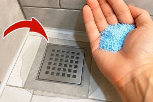 ترفند باز کردن گرفتگی لوله و کف شور با پودر لباسشویی و جوش شیرین