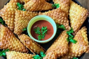طرز تهیه سمبوسه آبادانی؛ ترد، تند و خوش عطر مثل سمبوسه های خیابانی جنوب