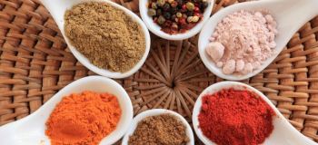 خواص شگفت انگیز ادویه هفت رنگ؛ از درمان التهاب تا تقویت سیستم ایمنی