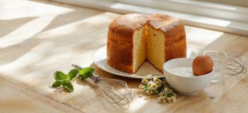 طرز تهیه کیک پف دار ۱ تخم مرغی با ماست بدون نیاز به فر
