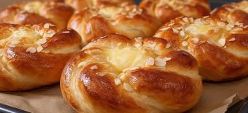 طرز تهیه نان کرم دار پودینگی خانگی خوشمزه و لذیذ در منزل