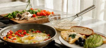 آموزش طرز تهیه املت سبزیجات همزده مجلسی و خوشمزه در خانه
