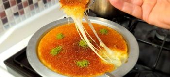 طرز تهیه کنافه با بافت ترد و پنیر آب شده سریع و آسان برای چای عصرانه