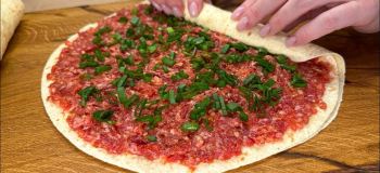 طرز تهیه بوریتو رولت گوشت چرخ کرده با نان ترتیلا و پنیر