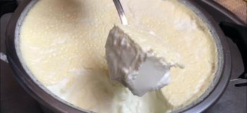 طرز تهیه ماست پرچرب قالبی با سرشیر ضخیم و بدون آب انداختن