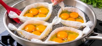 دیگه تخم مرغ سرخ نکنید! طرز تهیه املت و تخم مرغ رستورانی