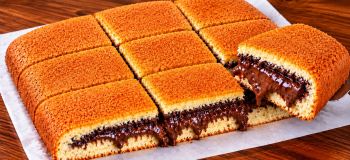 طرز تهیه کیک شکلاتی خیس با مغز پودینگ کاکائویی غلیظ