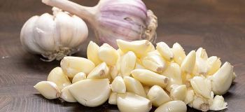 طرز تهیه پوره سیر و کره خانگی برای انواع غذاها