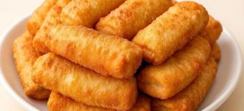 طرز تهیه پیراشکی رولی تابه ای با بافت ترد و ماندگاری بالا