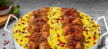 طرز تهیه یک زرشک پلوی جدید و مجلسی با مرغ قلقلی | آبدار، سریع و متفاوت!