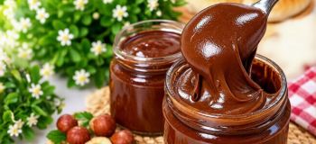 طرز تهیه آسان کرم شکلاتی خانگی بدون مواد نگهدارنده؛ برای صبحانه و عصرانه