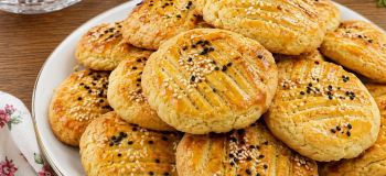 طرز تهیه نان چای قزوین شیرینی خوشمزه برای عصرانه و کنار چای