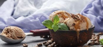 طرز تهیه آفوگاتو (قهوه بستنی) مرحله به مرحله + عکس