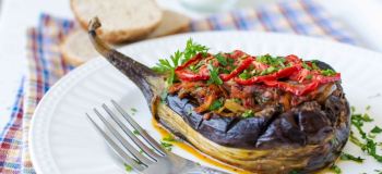 طرز تهیه کارنیاریک؛ بادمجان شکم پر ترکی خوشمزه و مجلسی