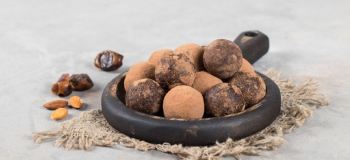ترافل خرما؛ دسری ساده، مقوی و مجلسی برای افطار و مهمانی