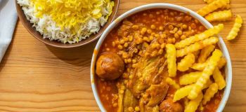 طرز تهیه خورش قیمه بادمجان با گوشت چرخ کرده؛ خوشمزه و مجلسی